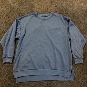 American Eagle Women's Blue Sweatshirt